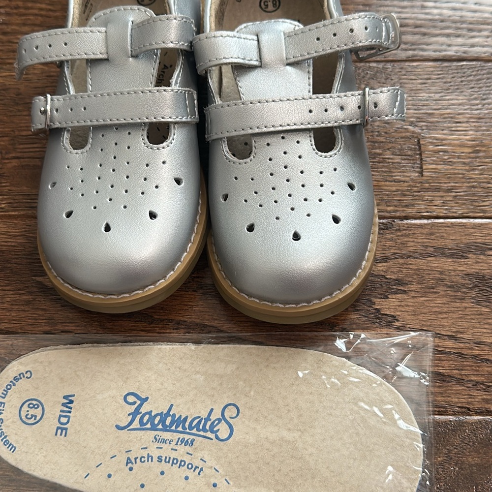 Sold—FootMates Metallic Silver Girls Shoes